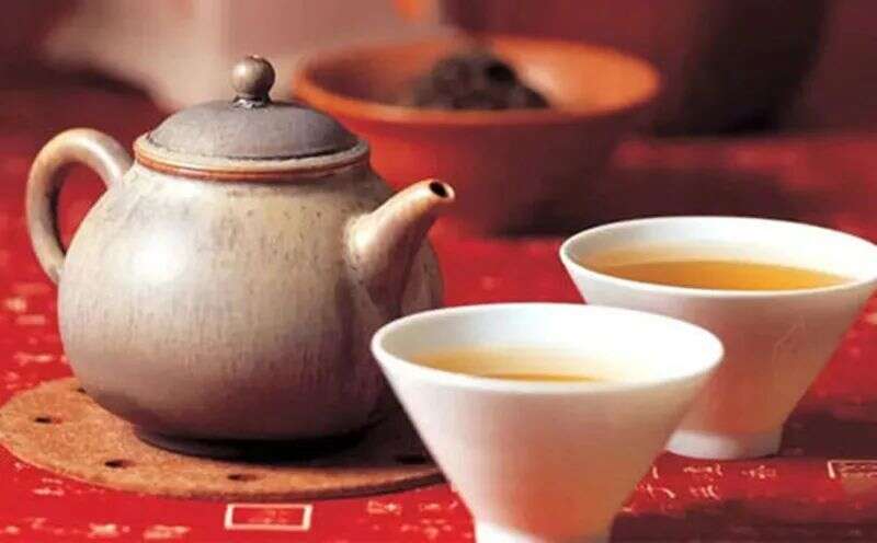 在冬天该怎么喝茶养生？冬季喝茶养生的3个方式