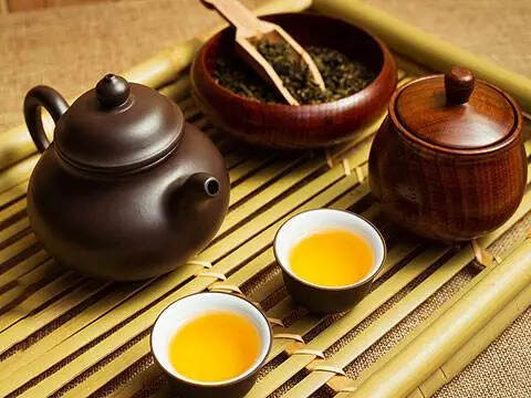 喝茶的最大智慧：不问西东，只求真心品味