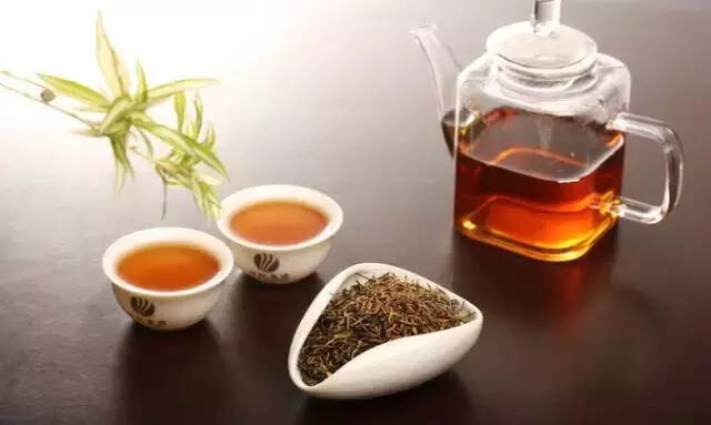四季茶饮有讲究，春夏秋冬该喝什么茶？