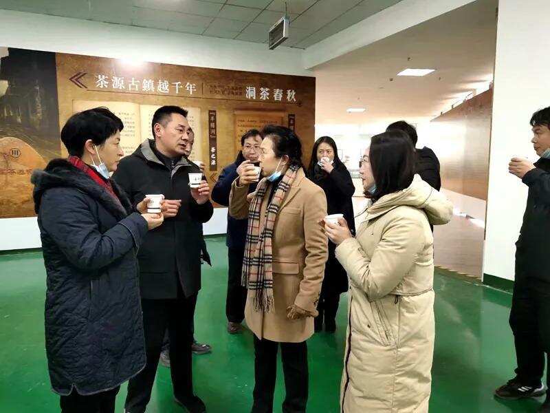 省文旅厅调研组一行来赤壁调研“茶旅融合”发展情况