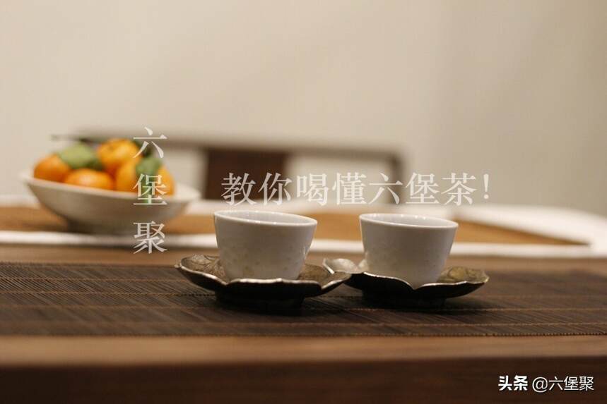 「黑茶评测」中茶六堡茶新厂庆典六堡茶砖：金花璀璨，手有余香