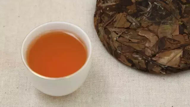 为什么白茶是保健茶、放心茶、健康茶？