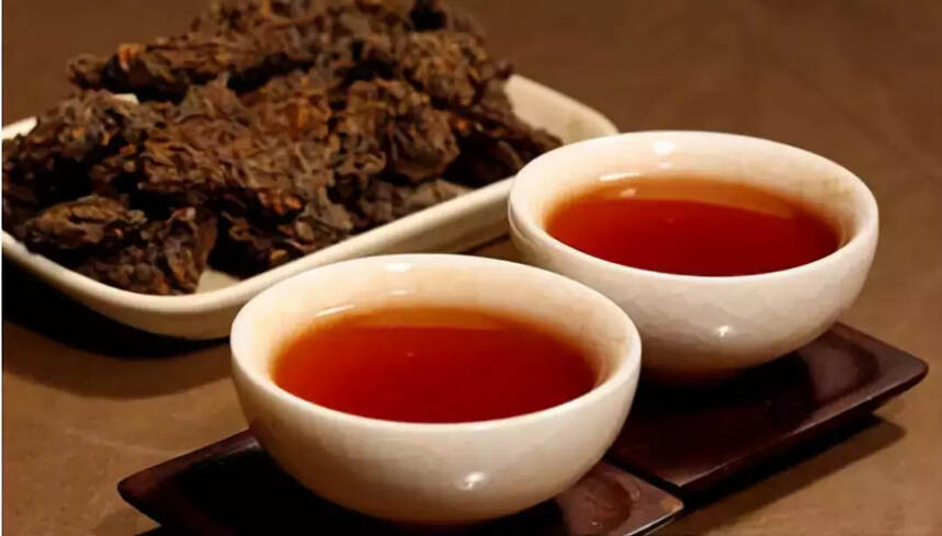 张国立家里都收藏了60吨茶了，你还不趁年轻多存点茶吗？