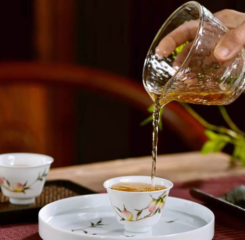 中国茶类那么多，英国为何独宠红茶？