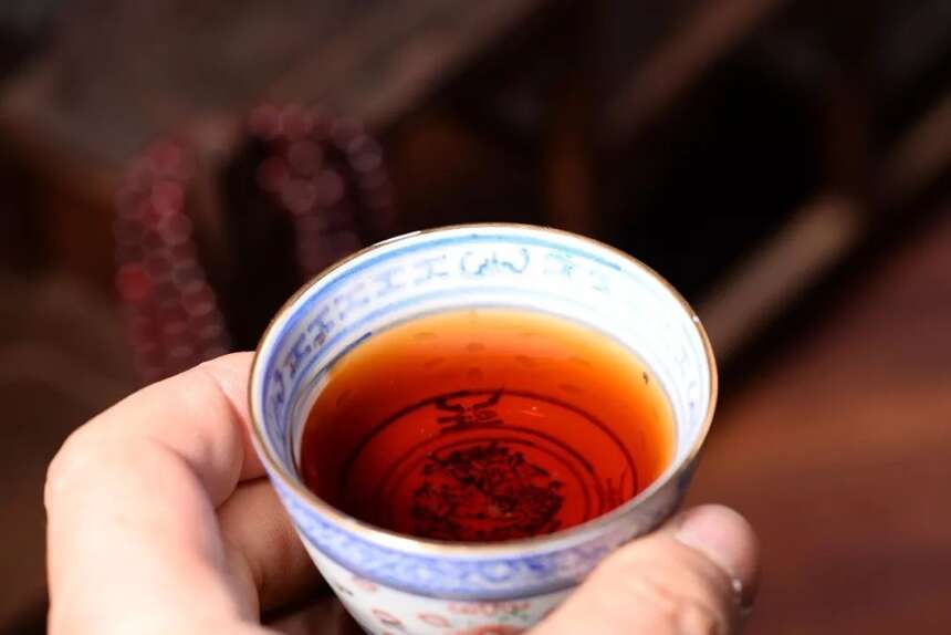 什么样的普洱茶更有陈化潜力？