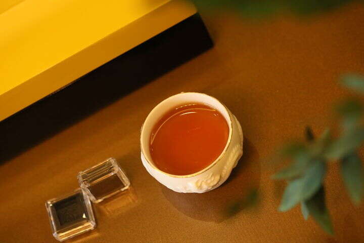 探秘世界上第一款速溶茶——普洱茶膏