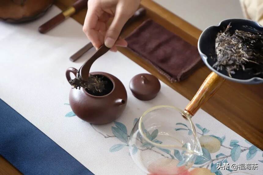 福海讲堂 | 紫砂壶为什么最适合冲泡普洱茶