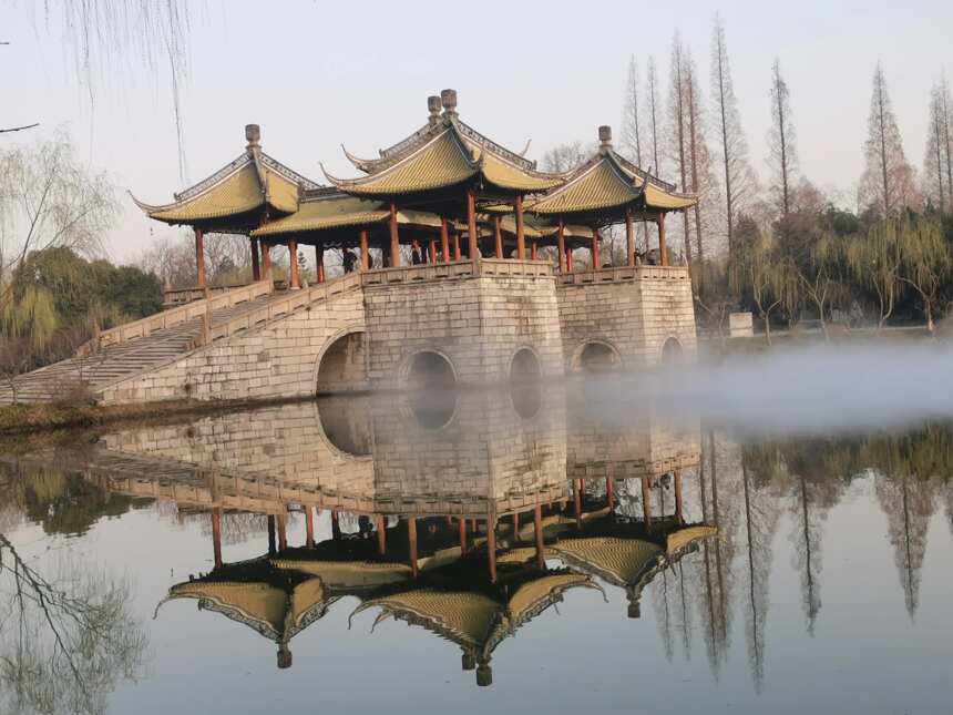 有人跟我说，扬州自带仙气，我非常认同，同时更喜欢五亭桥