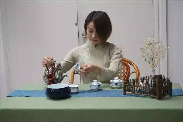 “合欢花落茶香幽，一盏清茗话徽情” 中国科大首届茶文化体验课