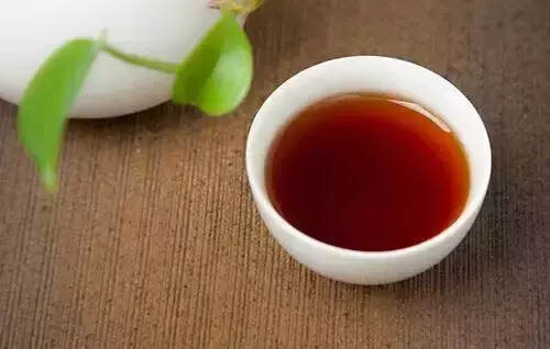 茶丨喝红茶可逆生长，功效是普洱茶的10倍！