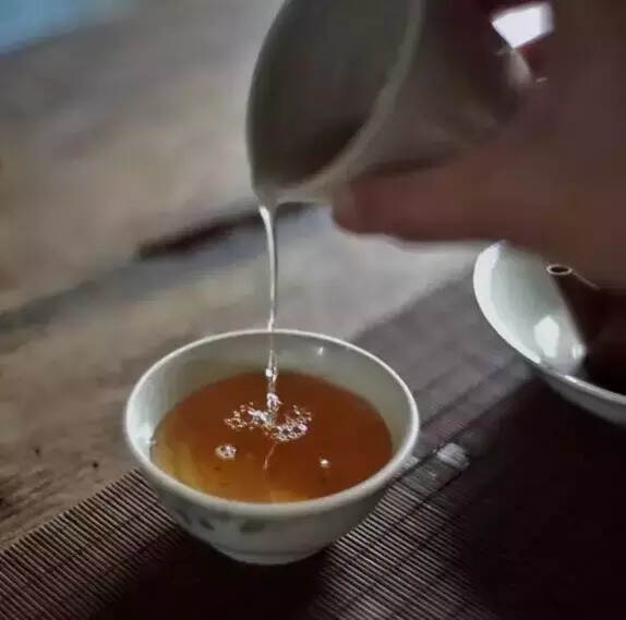 茶里，透着无限清凉
