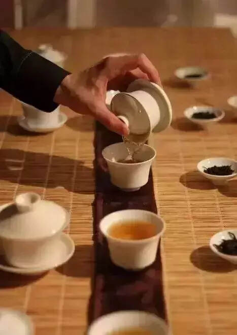 茶丨茶，是通往心灵的饮料！