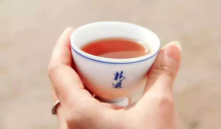 总有一杯茶，能让你感受到生活的美好