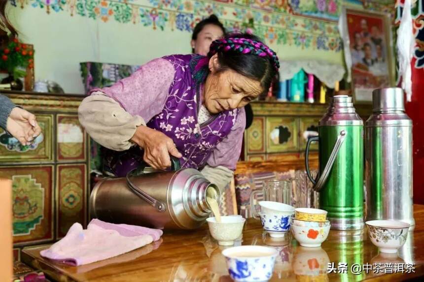 《低氟普洱茶》团体标制定 云南中茶参与起草 普洱茶进藏 浓浓心意