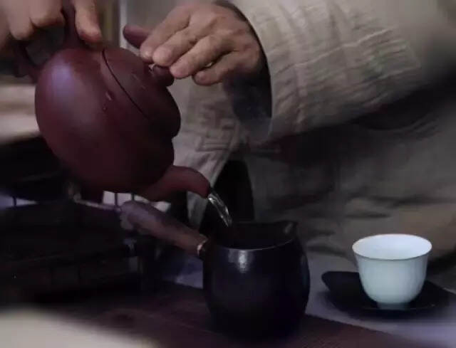 在岁月中历练 在茶中从容