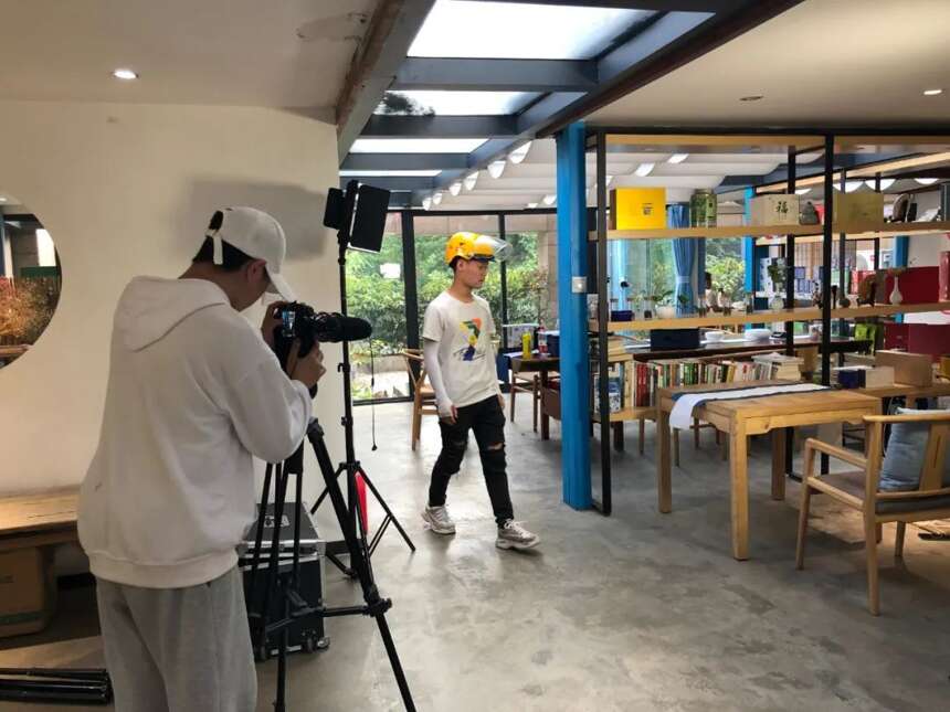 《茶馆故事》短视频在成都宽和茶馆金沙店开拍