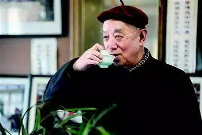 和飘雪先生徐公一起吃茶是什么体验？