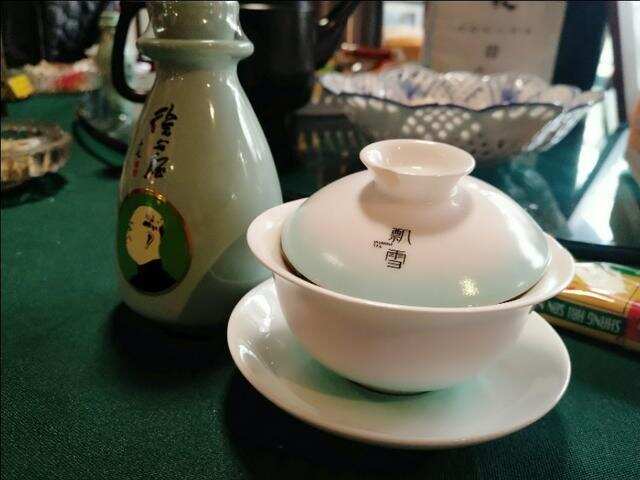 四川长壶茶艺首次上春晚的庆祝会在徐公茶文化研究所举行