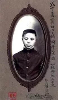 丰子恺诞辰120周年：像个大人生存，像个小孩生活