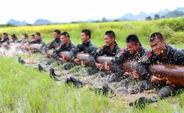 八一献礼丨我们，是中国军人！