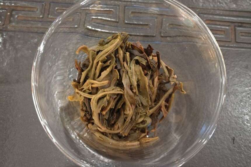 家里有十几年前的普洱茶，喝之前应当了解一下的茶叶知识！