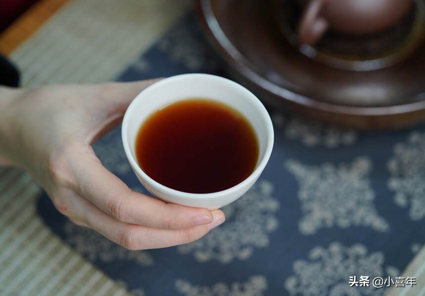 “印级”普洱茶中不同颜色的“印”是什么意思？它们是如何来的？