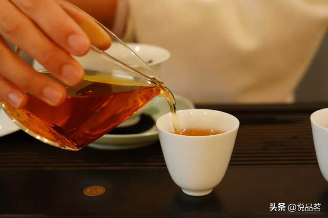 淡茶温饮最养人，为什么还有这么多人喜欢喝浓茶呢？