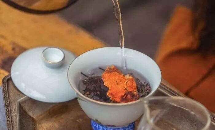 小青柑白茶成“过气网红”，但养生功效比普通白茶好？