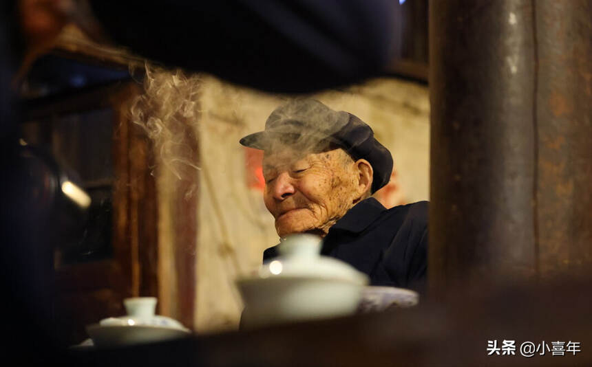 那个“长期喝浓茶”的老人冲上热搜，我们平时喝茶应注意些什么？