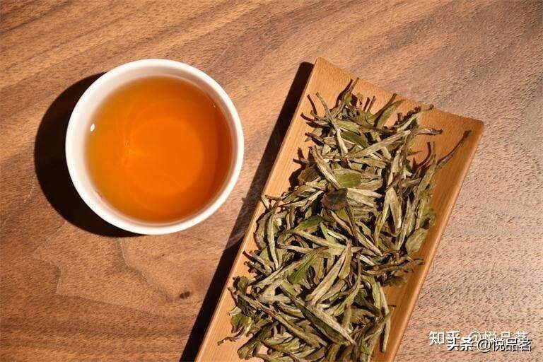 为什么老白茶的叶片容易碎？老白茶易碎，与制茶工艺有关
