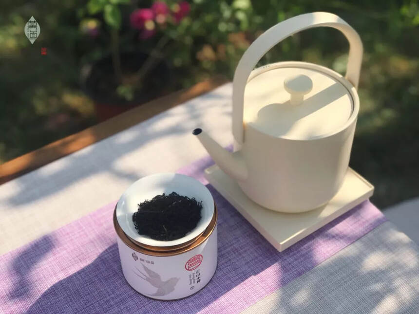人生之味，和沏茶是同一道理，水温够了茶自香，功夫到了自然成