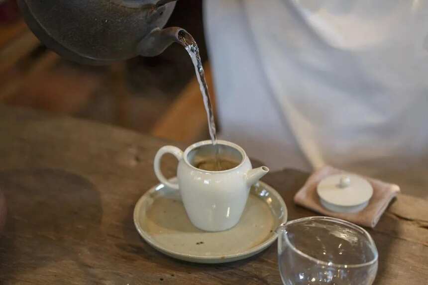 寒冬热茶暖身，六大茶类哪些茶适合煮着喝？