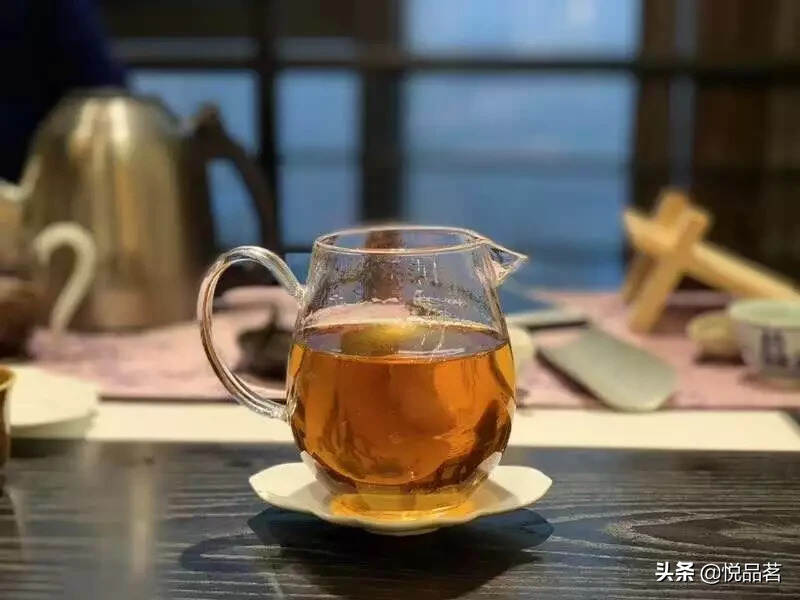 岁月一杯茶，芬芳满心间，在茶面前，时间都是芬芳的