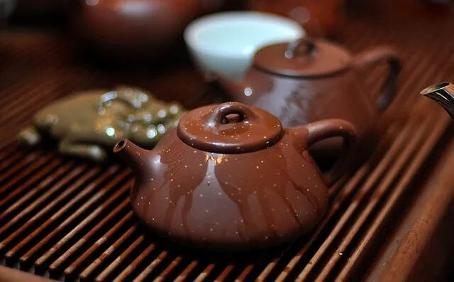 茶汤入口，不仅锁喉还很“燥”，是不是茶的品质有问题？