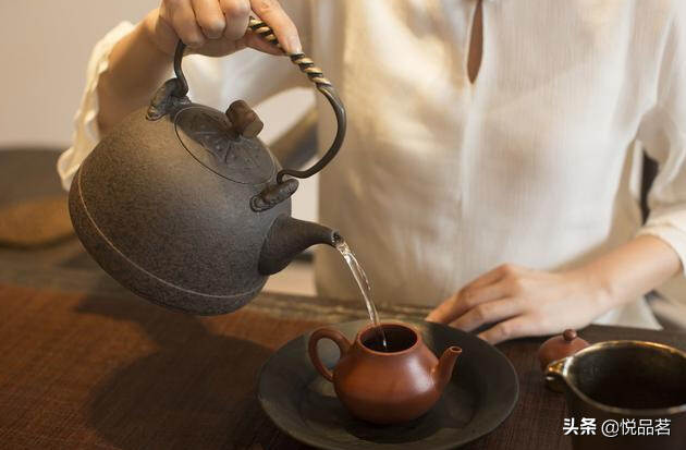 掌握茶叶冲泡的水温的诀窍，每天泡的茶都是那么好喝