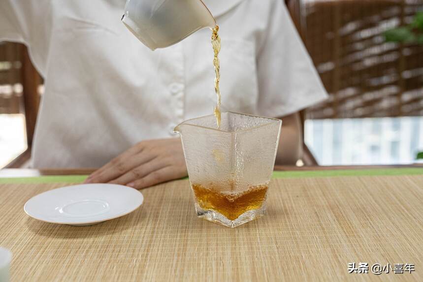 科学研究结果表明，喝很热的茶存在健康风险，那该如何是好？