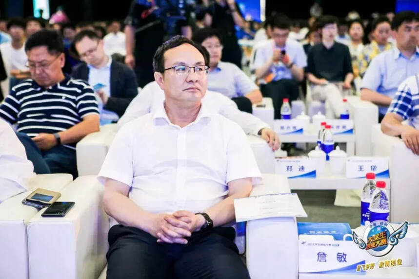 艺福堂董事长李晓军当选杭州大学生创业企业发展促进会第一任会长