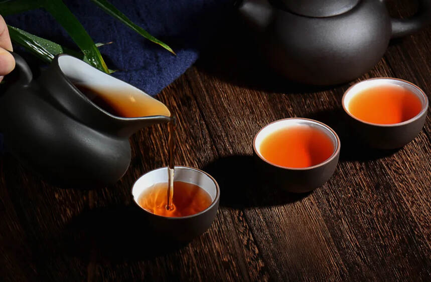 入秋之后，体寒的人是否还可以继续喝福鼎白茶？