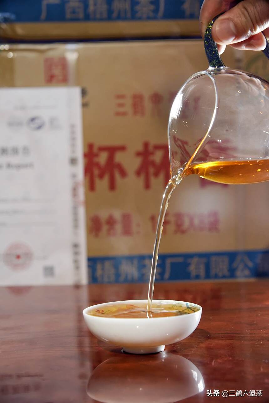 三鹤茶杯杯香，号称史上最强口粮茶品鉴评测