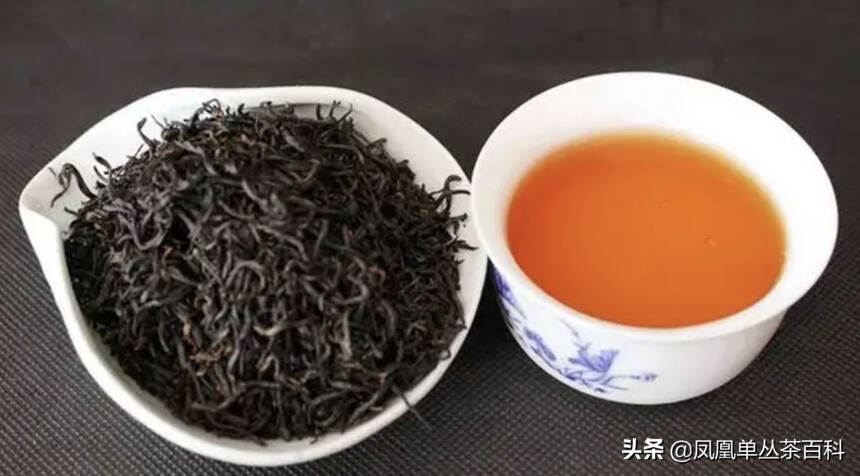凤凰单丛茶属哪类茶？红茶还是绿茶？