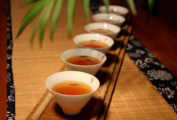 七夕乞巧，女儿节要喝女人茶，白茶为什么更适合女性茶友饮用？