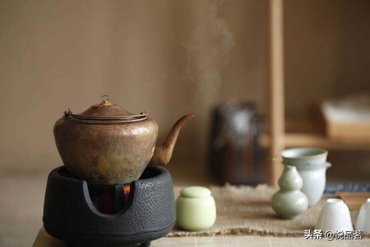 泡茶去其锋芒，煮茶得其精华，煮茶是艺术，提炼出人生智慧