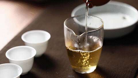 春节：一年将尽夜，且共一杯茶