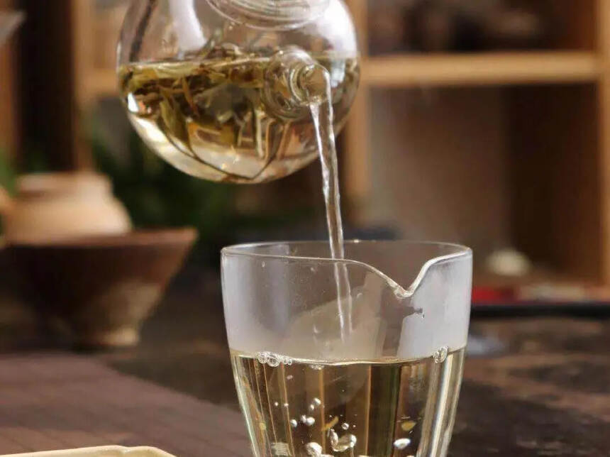 泡茶时五种注水手法，你的茶适合哪一种？