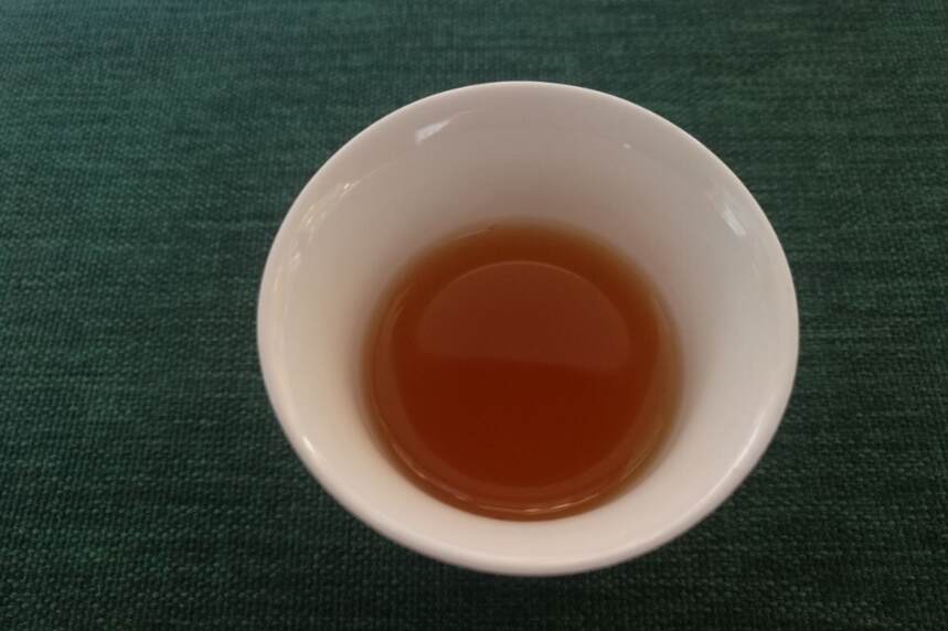 请不要用泡绿茶方法泡红茶！