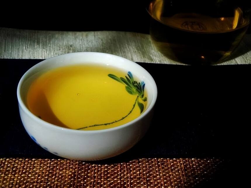 易武麻黑普洱茶，最有茶韵的古树茶