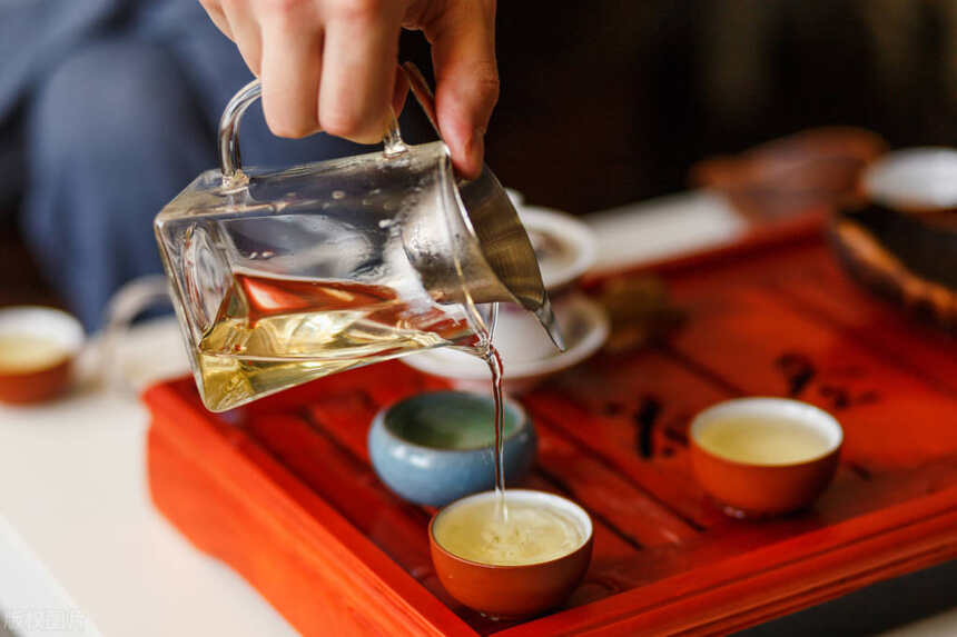 爱茶人士都知道的10个茶桌“暗语”，你知道几个？