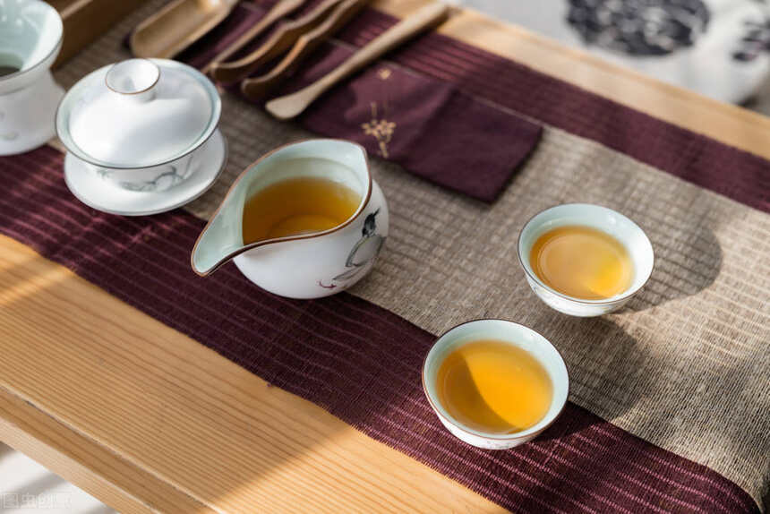 怎样理解普洱茶茶汤中的“水即香”？