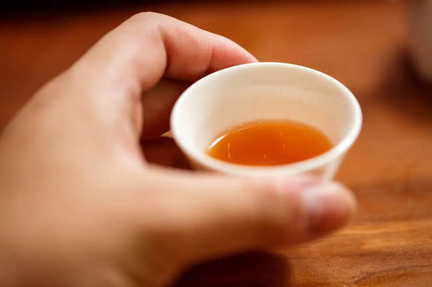 茶叶也有保质期，不论是黑茶、绿茶、红茶、白茶保质期要记牢