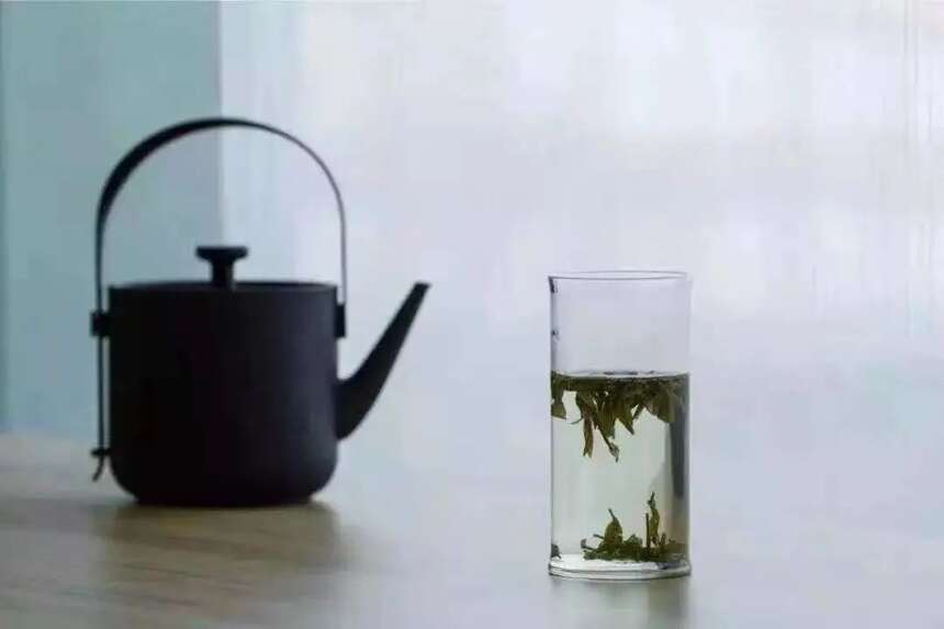 放了 5 年多的红茶还能喝吗？茶叶有越陈越香的说法么？